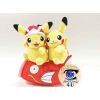 Officiële Pokemon Center knuffel Pikachu paar Kinderdag viering +/-19cm